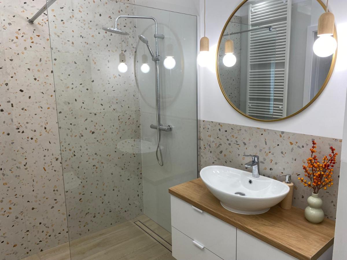 Metro Szwedzka Apartament Orange Varsavia Esterno foto